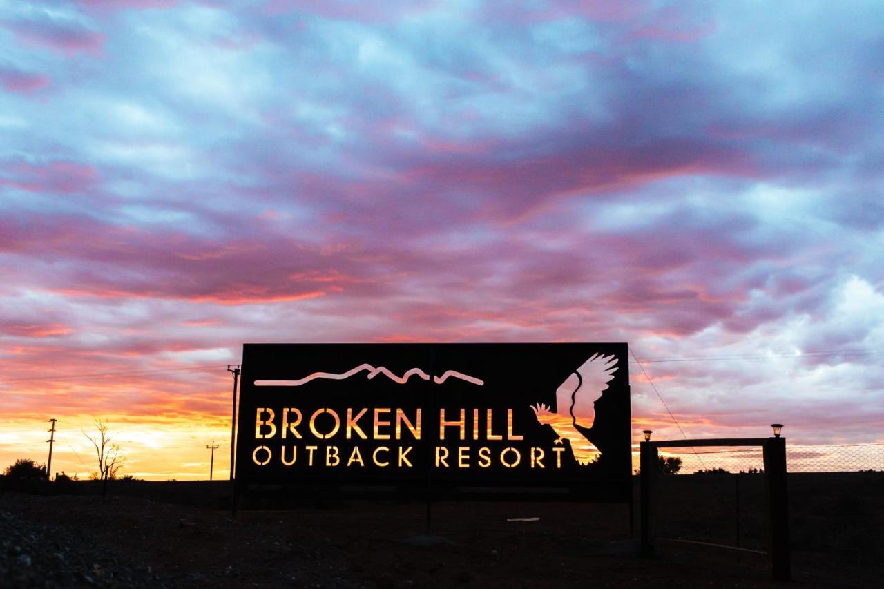 Broken Hill Outback Resort Bagian luar foto