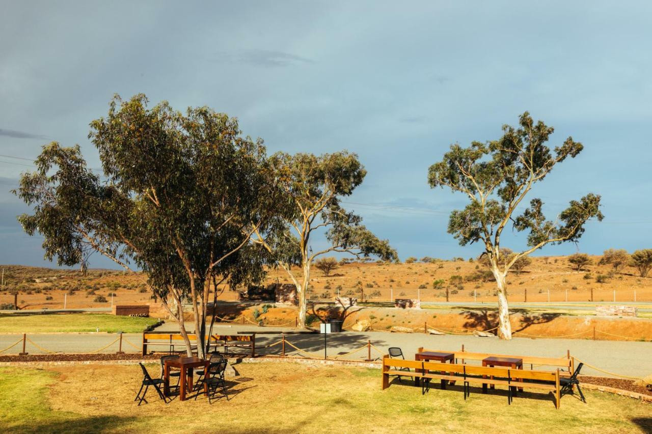 Broken Hill Outback Resort Bagian luar foto