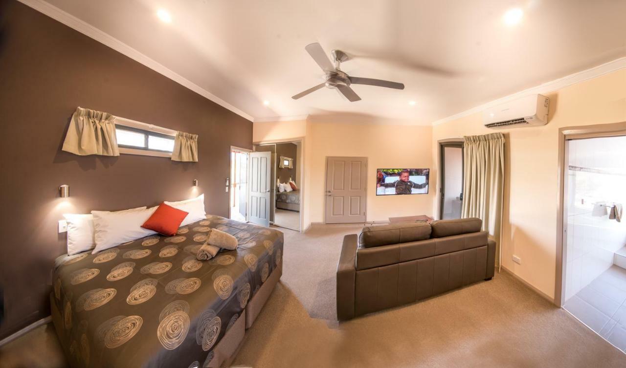 Broken Hill Outback Resort Bagian luar foto